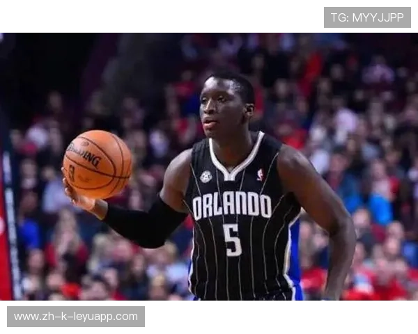 不打CBA？奥拉迪波签约雄鹿发展联盟球队，雄鹿联防